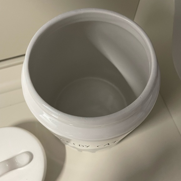 Rae Dunn Scaredy Cat Canister for Halloween - Picture 3 of 5